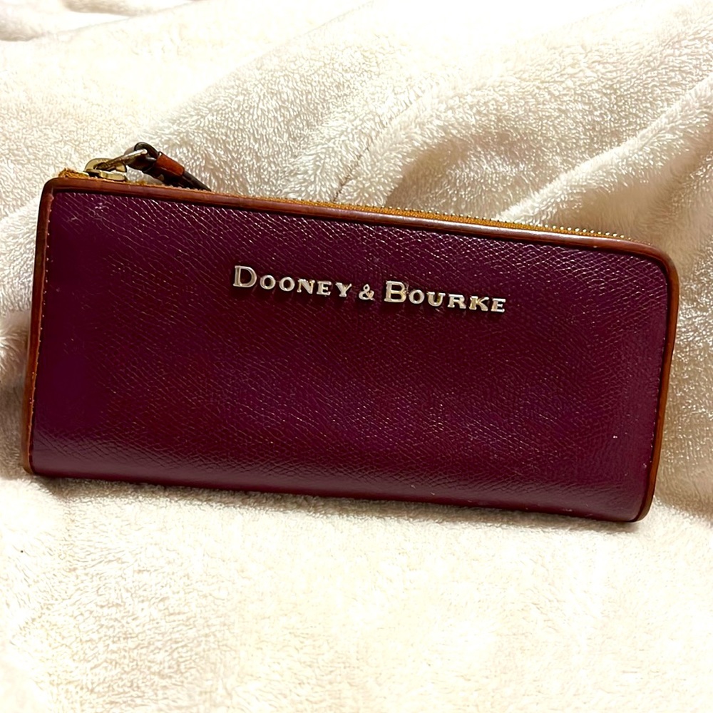 Dooney & Bourke wallet